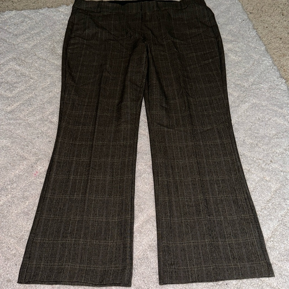 Maurice’s 20W women’s plaid trousers